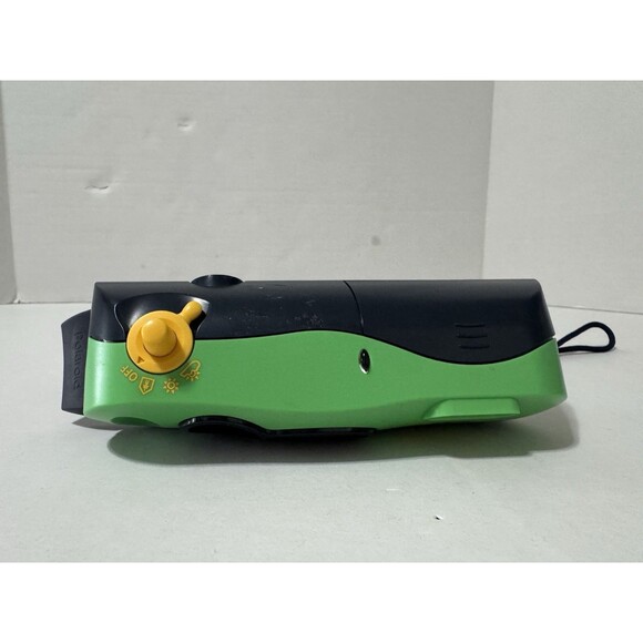 Polaroid i-Zone Green Instant Film Pocket Camera & Wrist Strap Vintage 2000 - Picture 3 of 10